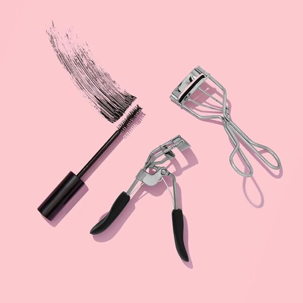 e.l.f. Pro Eyelash Curler, Strong, Contoured, Eye-Opening, Voluminous Lashes, Includes Additional Rubber Replacement Pad, Silver - Image 3